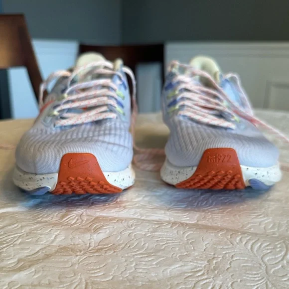 Nike Womens Air Zoom Pegasus 39 - Size 8 DX6047 181 - White / Orange - Sail - Picture 8 of 10